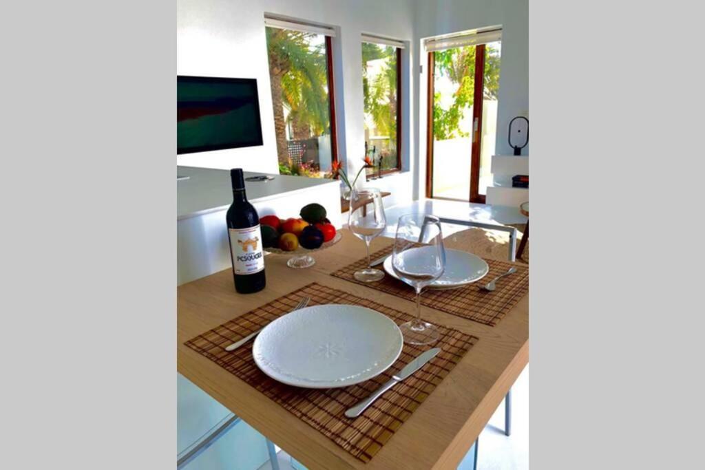 Unique, Stylish & Calm El Estanque By The Sea, Adults Only Villa Costa Teguise Buitenkant foto