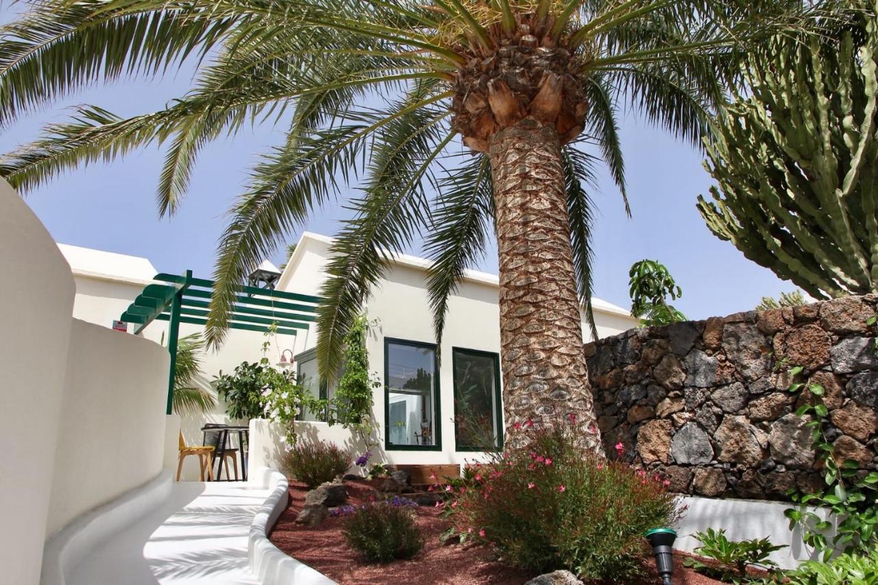 Unique, Stylish & Calm El Estanque By The Sea, Adults Only Villa Costa Teguise Buitenkant foto
